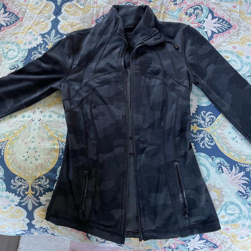 Lululemon zip up sweatshirt camo on the move define 4